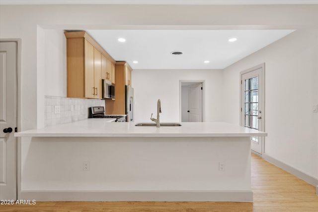 610 E SAN JUAN Avenue, Phoenix, AZ 85012