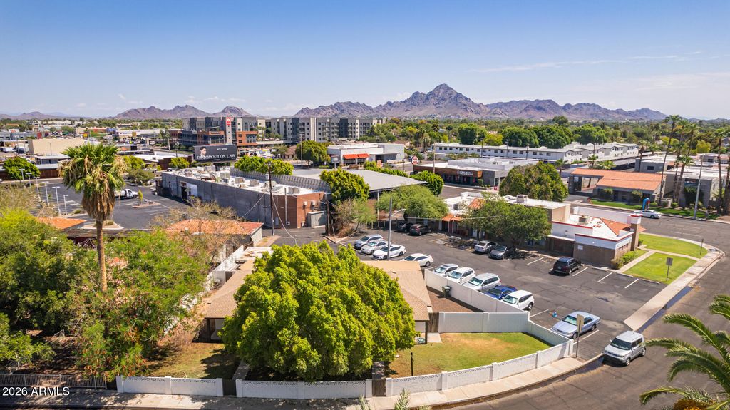 610 E SAN JUAN Avenue, Phoenix, AZ 85012 — photo 2