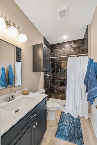 802 Parker N, Bryan, TX 77803