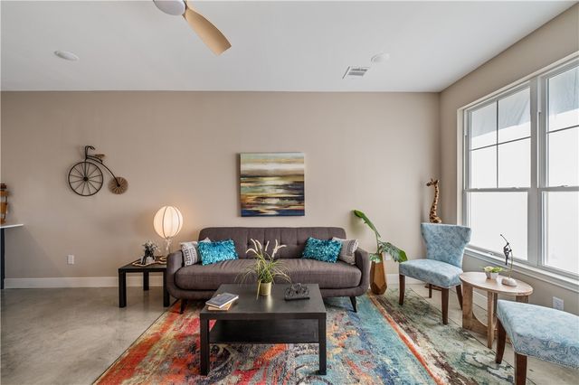 802 Parker N, Bryan, TX 77803