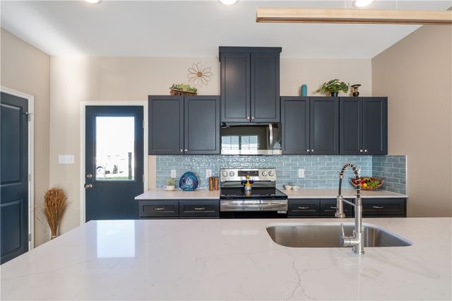 802 Parker N, Bryan, TX 77803