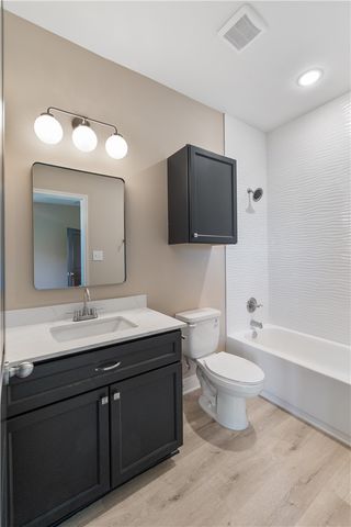 802 Parker N, Bryan, TX 77803