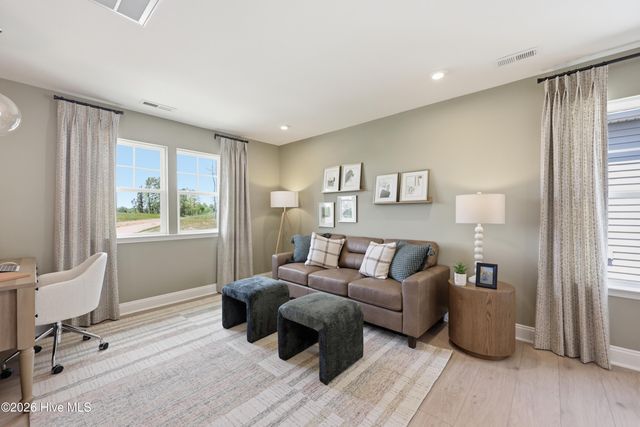 1048 Fawn Valley Way, Wilmington, NC 28409