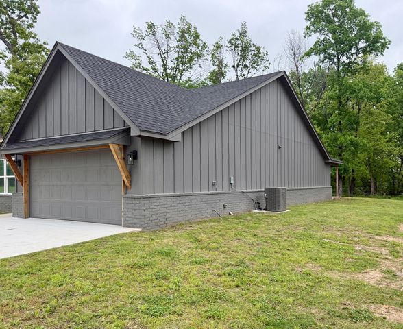 1623 Rockwood Drive, Grove, OK 74344