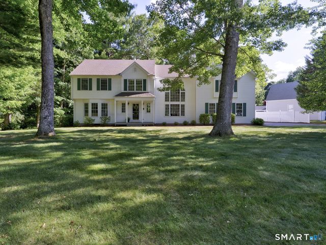 152 Chase Hollow Lane, Glastonbury, CT 06033