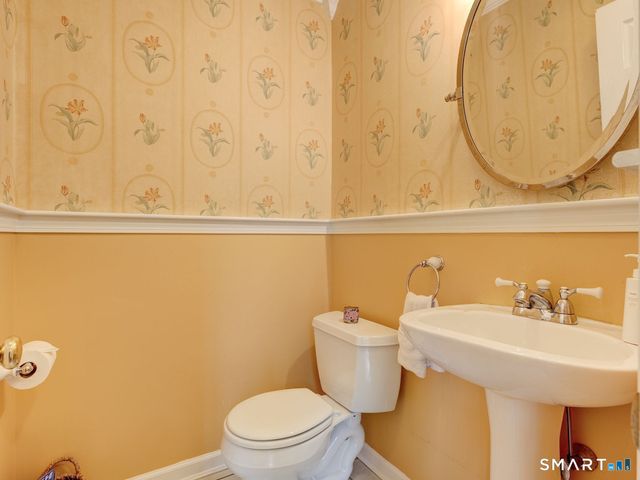 152 Chase Hollow Lane, Glastonbury, CT 06033