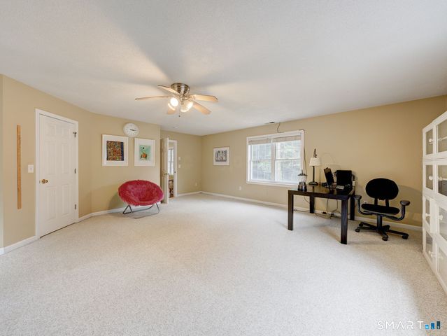 152 Chase Hollow Lane, Glastonbury, CT 06033