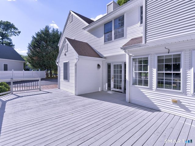 152 Chase Hollow Lane, Glastonbury, CT 06033
