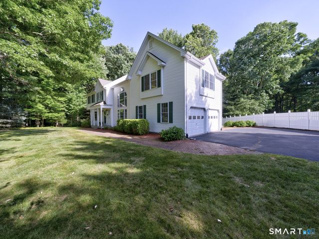 152 Chase Hollow Lane, Glastonbury, CT 06033