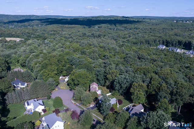 152 Chase Hollow Lane, Glastonbury, CT 06033