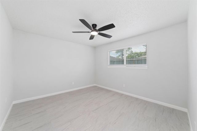 2718 Ashford Oak Drive, Houston, TX 77082