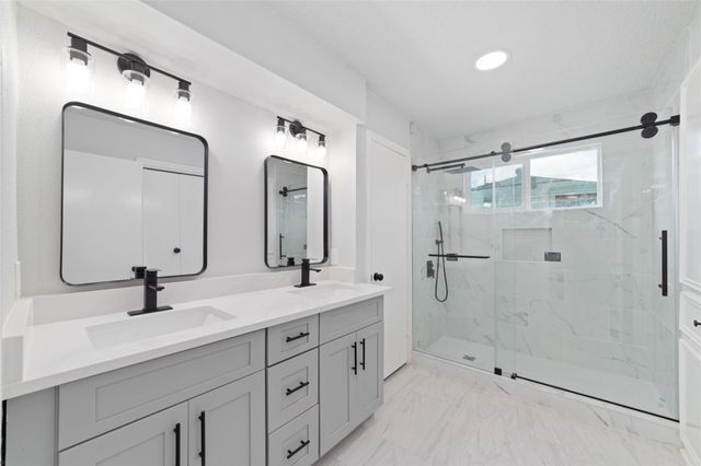 2718 Ashford Oak Drive, Houston, TX 77082