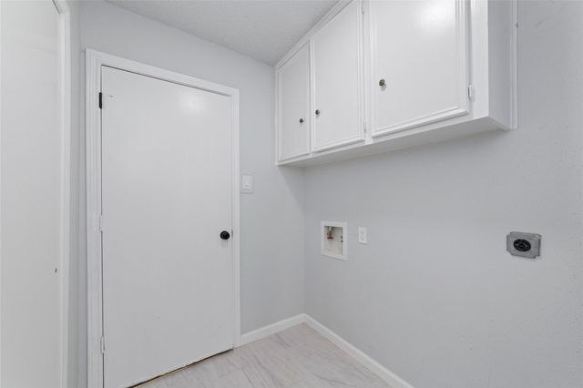 2718 Ashford Oak Drive, Houston, TX 77082