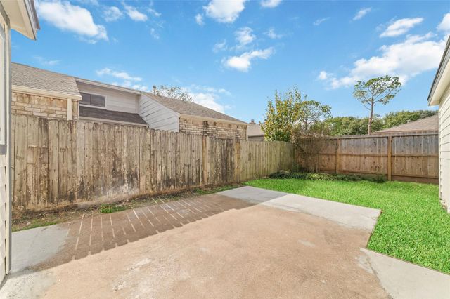 2718 Ashford Oak Drive, Houston, TX 77082