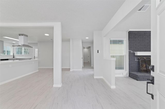 2718 Ashford Oak Drive, Houston, TX 77082