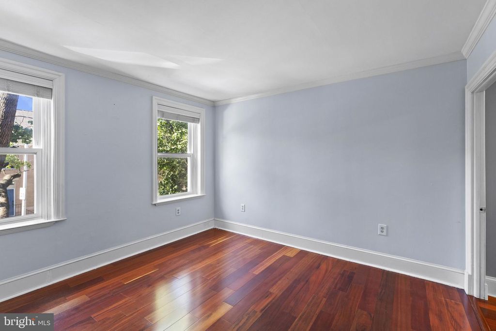 Image 13 of property listing at 2930 ELLIOTT ST, Baltimore, MD 21224