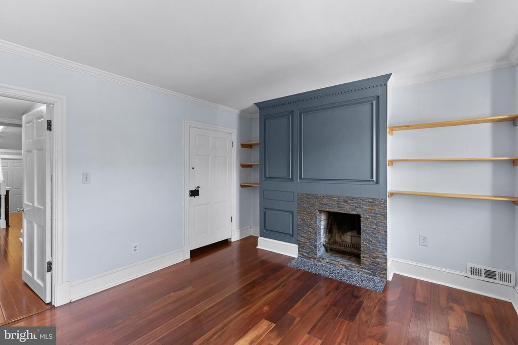 Image 14 of property listing at 2930 ELLIOTT ST, Baltimore, MD 21224