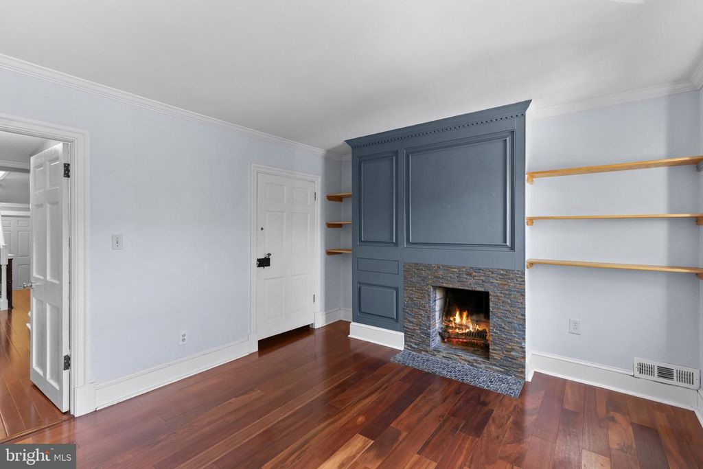 Image 15 of property listing at 2930 ELLIOTT ST, Baltimore, MD 21224