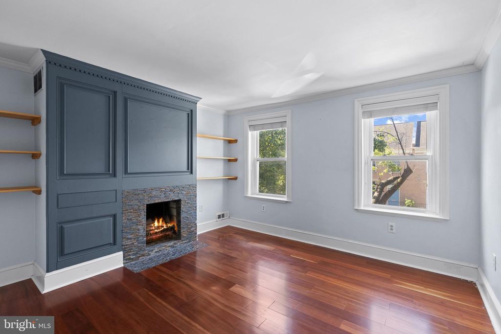 Image 17 of property listing at 2930 ELLIOTT ST, Baltimore, MD 21224