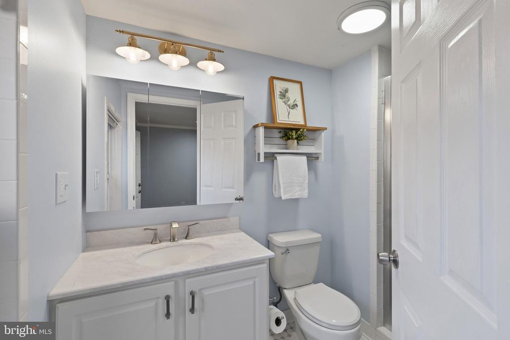 Image 20 of property listing at 2930 ELLIOTT ST, Baltimore, MD 21224