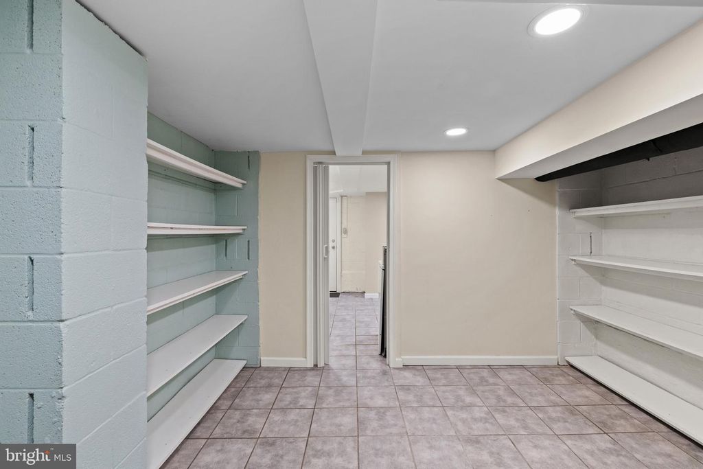 Image 26 of property listing at 2930 ELLIOTT ST, Baltimore, MD 21224