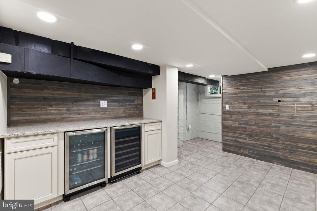 Image 28 of property listing at 2930 ELLIOTT ST, Baltimore, MD 21224