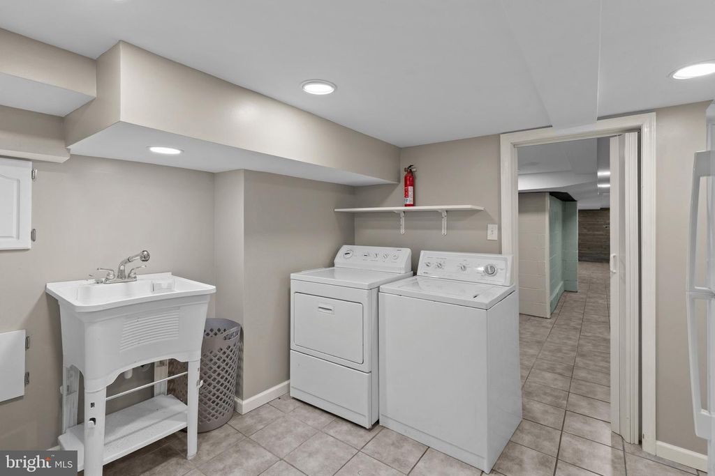 Image 32 of property listing at 2930 ELLIOTT ST, Baltimore, MD 21224