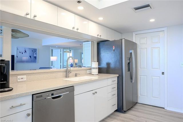 5550 Heron Point DR # 1503, Naples, FL 34108