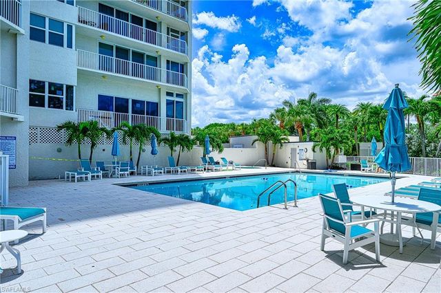 5550 Heron Point DR # 1503, Naples, FL 34108