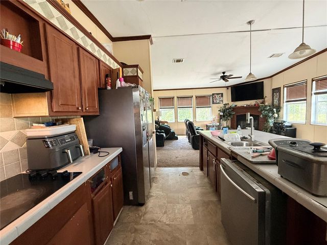 21520 SE 147TH LANE, Umatilla, FL 32784
