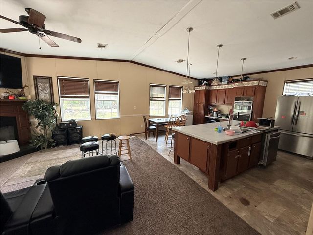21520 SE 147TH LANE, Umatilla, FL 32784
