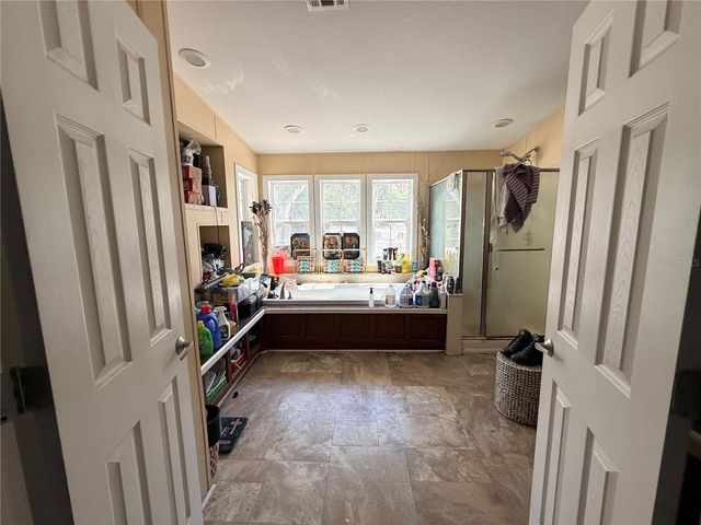 21520 SE 147TH LANE, Umatilla, FL 32784