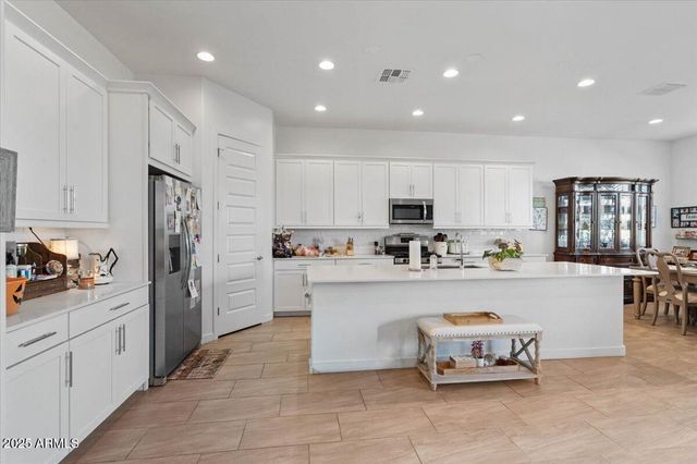 2264 E ISAIAH Avenue, Gilbert, AZ 85298