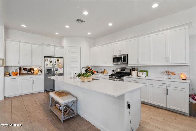 2264 E ISAIAH Avenue, Gilbert, AZ 85298