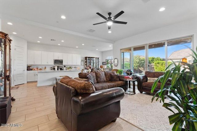 2264 E ISAIAH Avenue, Gilbert, AZ 85298