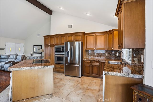 23619 Cutter Drive, Canyon Lake, CA 92587