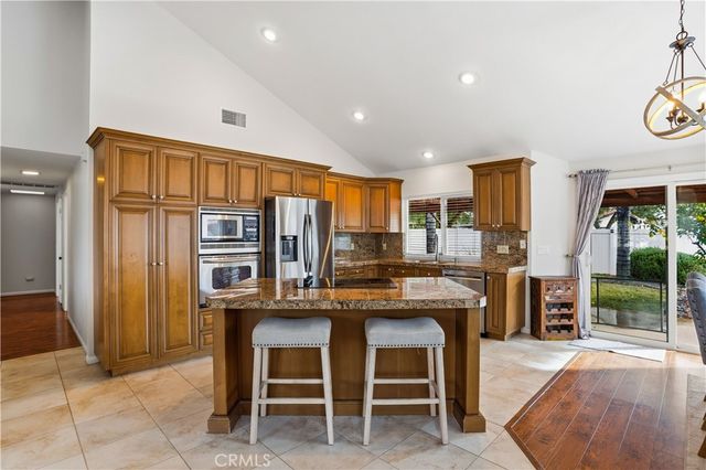 23619 Cutter Drive, Canyon Lake, CA 92587