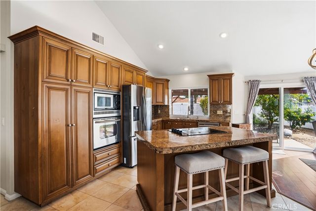 23619 Cutter Drive, Canyon Lake, CA 92587