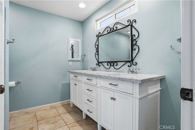 23619 Cutter Drive, Canyon Lake, CA 92587