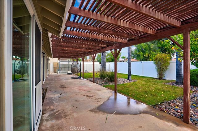 23619 Cutter Drive, Canyon Lake, CA 92587
