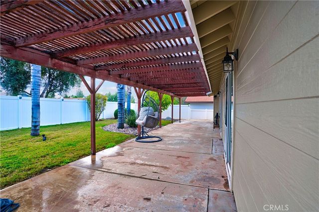 23619 Cutter Drive, Canyon Lake, CA 92587