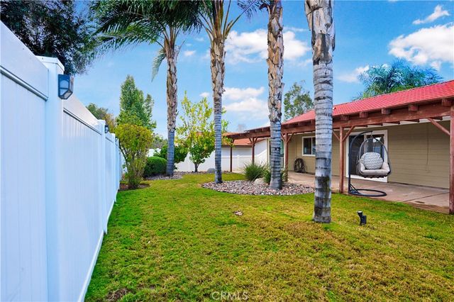 23619 Cutter Drive, Canyon Lake, CA 92587