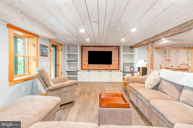 3380 ARMSTRONG VALLEY RD, Halifax, PA 17032