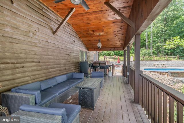 3380 ARMSTRONG VALLEY RD, Halifax, PA 17032