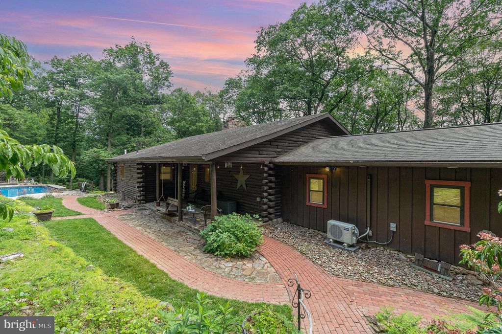 3380 ARMSTRONG VALLEY RD, Halifax, PA 17032