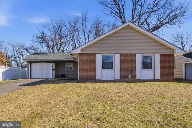 42 BUCKNELL LN, Willingboro, NJ 08046