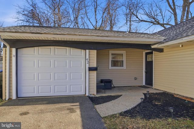 42 BUCKNELL LN, Willingboro, NJ 08046