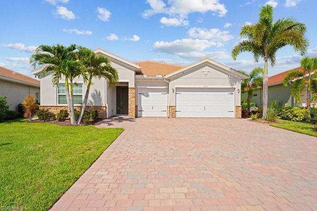 3653 Avenida Del Vera, North Fort Myers, FL 33917