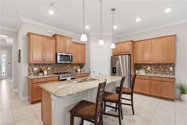 3653 Avenida Del Vera, North Fort Myers, FL 33917