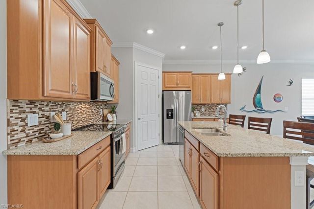 3653 Avenida Del Vera, North Fort Myers, FL 33917